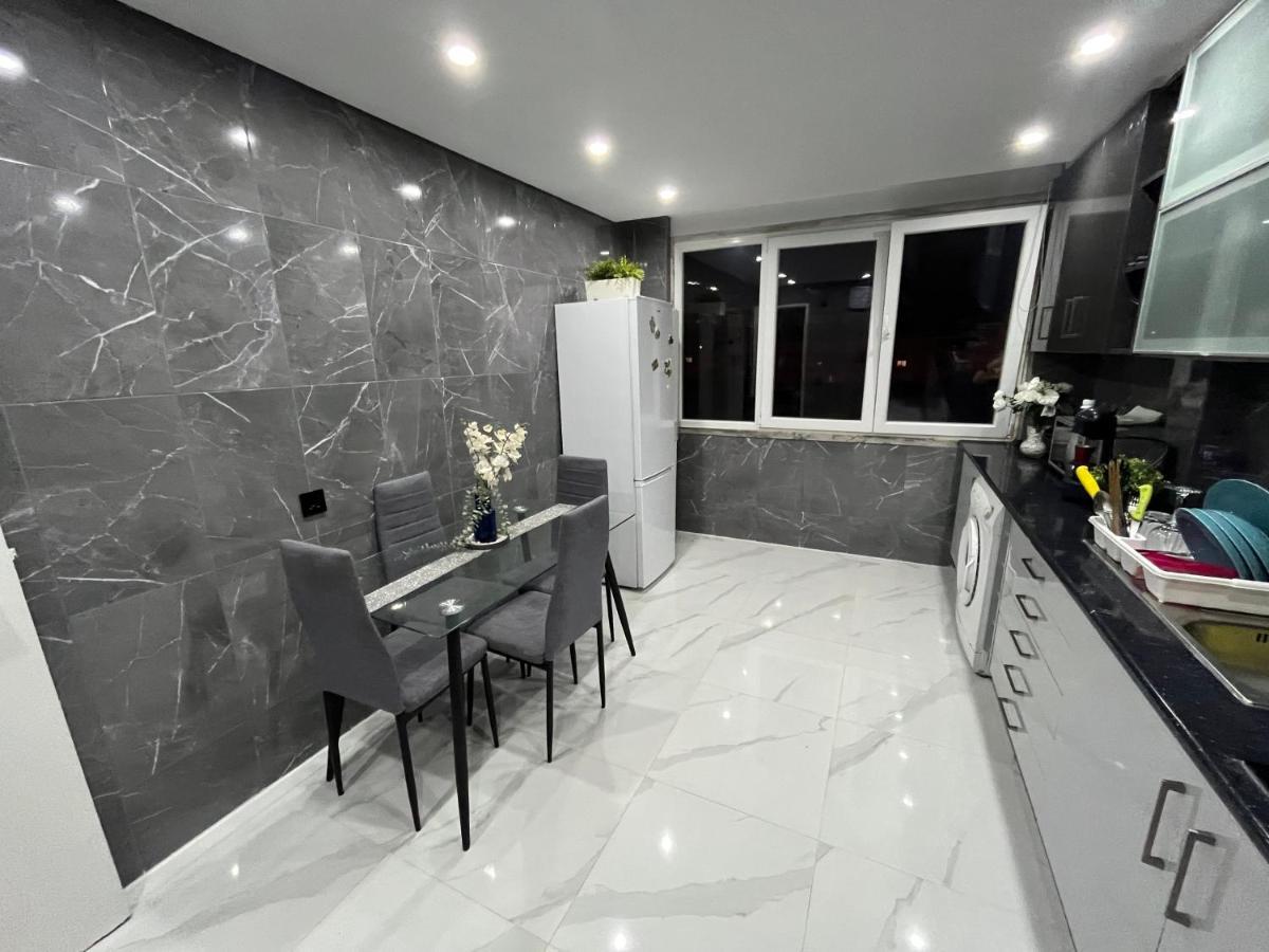 N3 Apartment Amadora Bagian luar foto